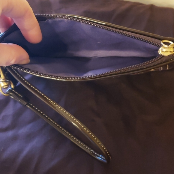 Coach holiday wristlet - Picture 2 of 3